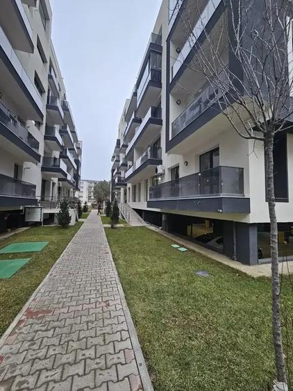 Apartament cu 3 camere semidecomandat în Theodor Pallady