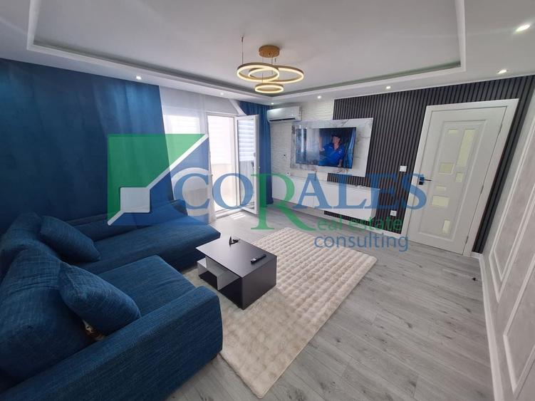 Apartament cu 3 camere semidecomandat, mobilat în Dâmbovița