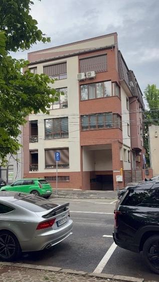 Apartament cu 3 camere decomandat, mobilat în Bucureștii Noi