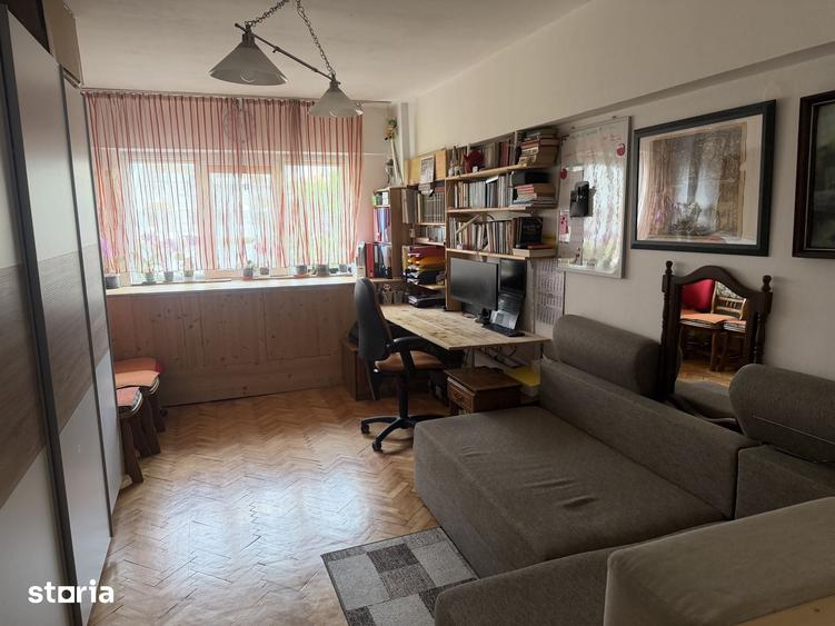 Apartament cu 4 camere decomandat în Lucian Blaga