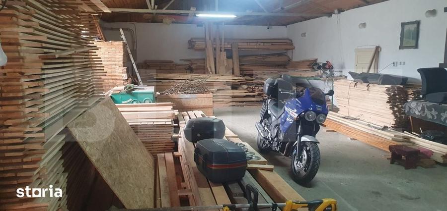 Casă cu 2 camere cu Teren 3300 Mp în Central