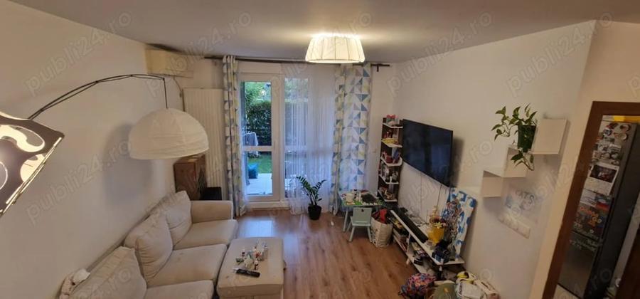 Apartament cu 3 camere decomandat în Lipovei