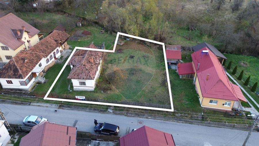 Casă individuală cu 2 camere cu Teren 647 Mp în Lerești