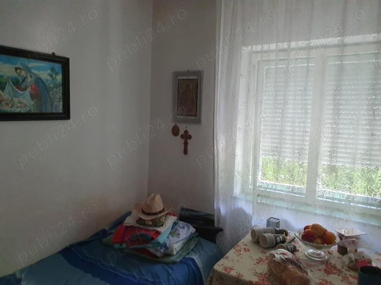 Casă cu 5 camere cu Teren 254 Mp în Hunedoara