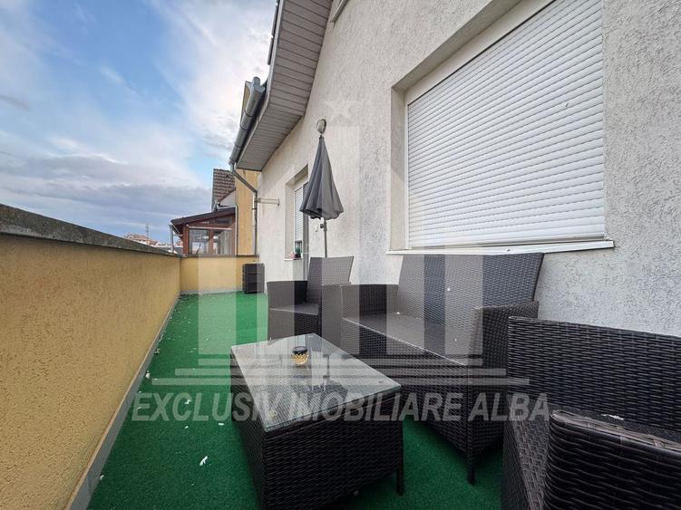 Apartament cu 2 camere semidecomandat, mobilat în Central