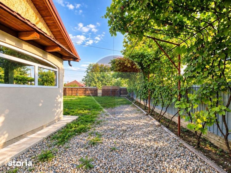 Casă cu 3 camere cu Teren 2100 Mp în Valea lui Ion