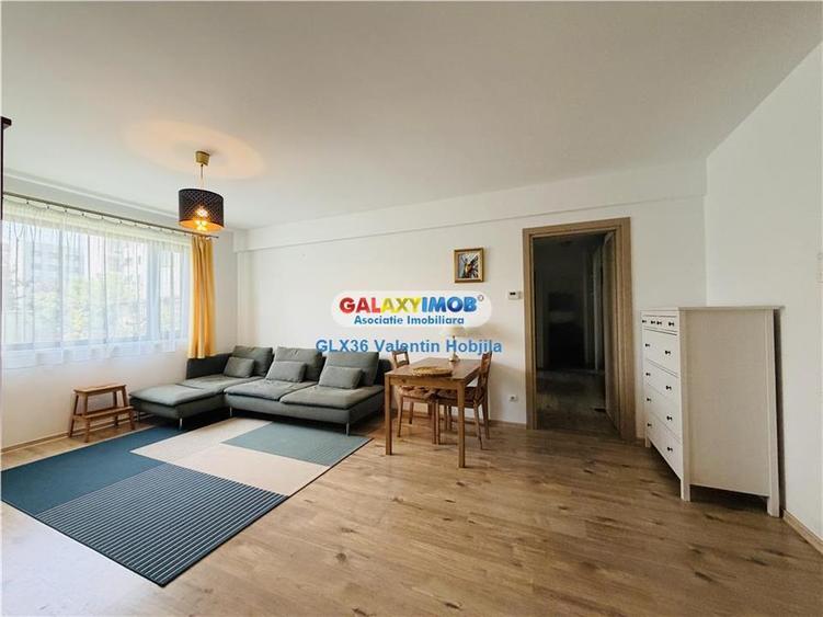 Apartament cu 3 camere semidecomandat, mobilat în Băneasa