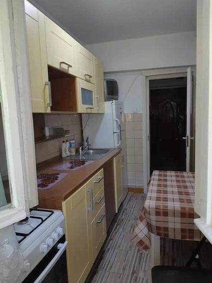 Apartament cu 2 camere semidecomandat în Domenii