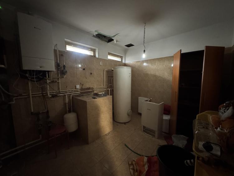 Casă individuală cu 9 camere cu Canalizare în Europa