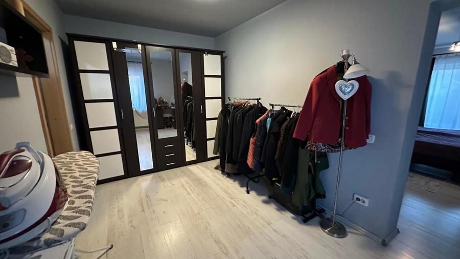 Casă cu 6 camere cu Teren 700 Mp în Șelimbăr