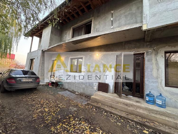Casă individuală cu 7 camere cu Canalizare în Jilava