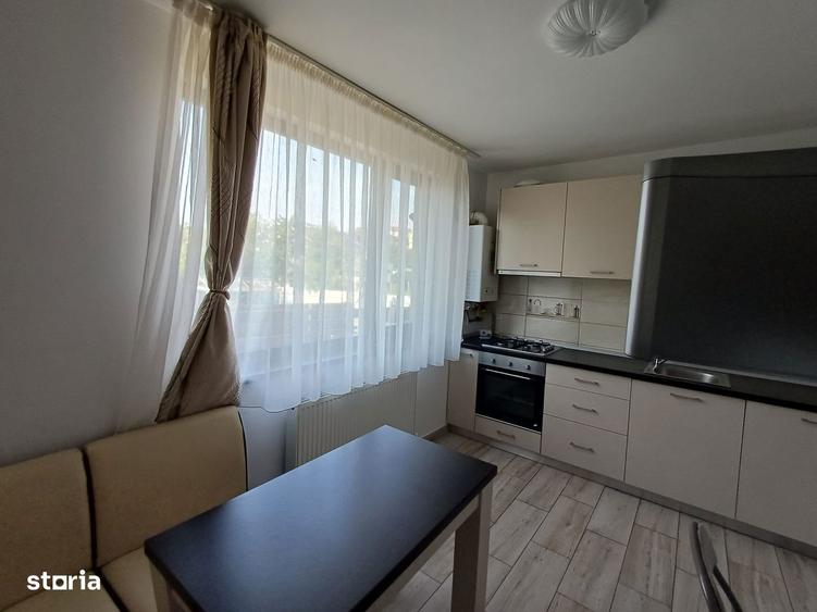 Casă cu 4 camere cu Teren 100 Mp în Valea Adâncă