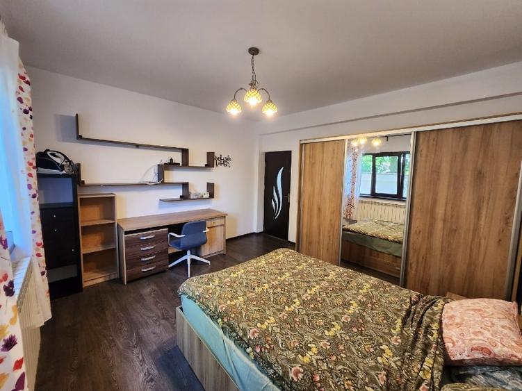 Duplex cu 5 camere cu Canalizare în Dobroești