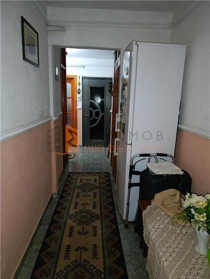 Apartament cu 3 camere decomandat, mobilat în Dorobanți 1