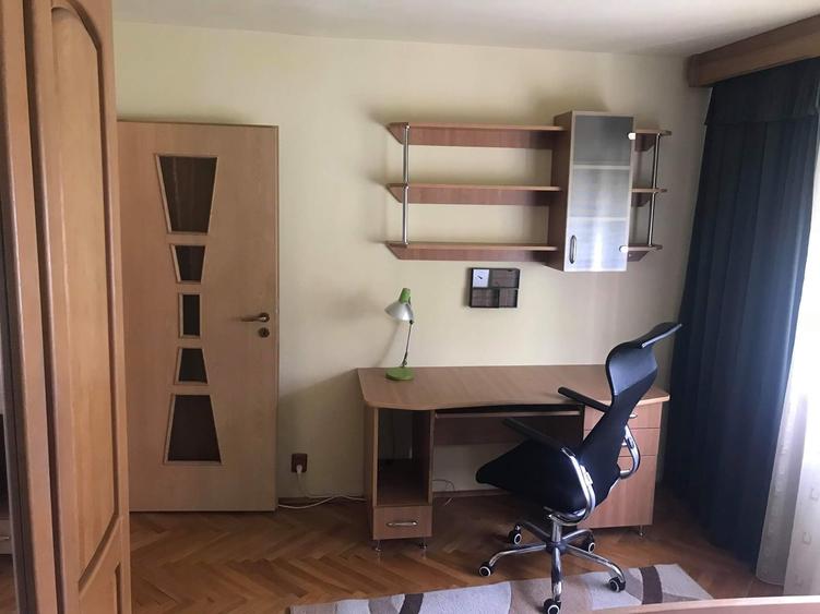 Apartament cu 2 camere decomandat în Bucovina