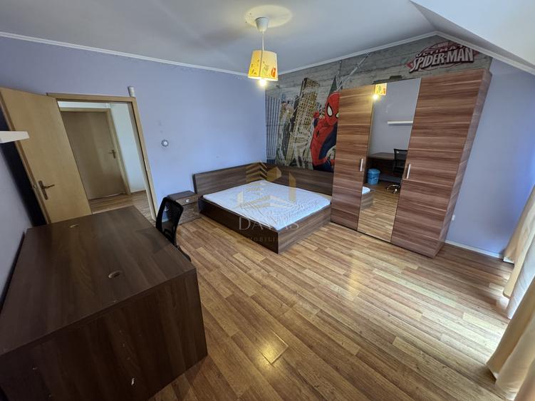 Casă individuală cu 6 camere cu Canalizare în Bună Ziua