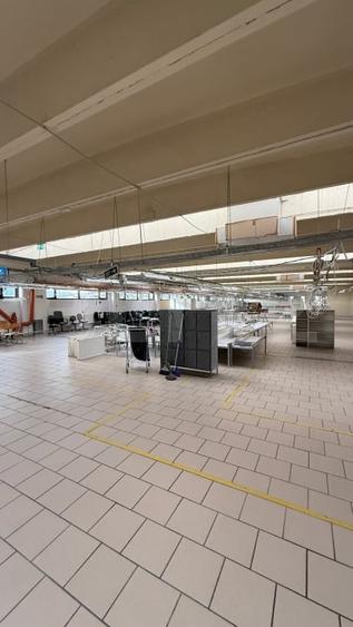 Spațiu industrial, de 1,790 mp, în Iris