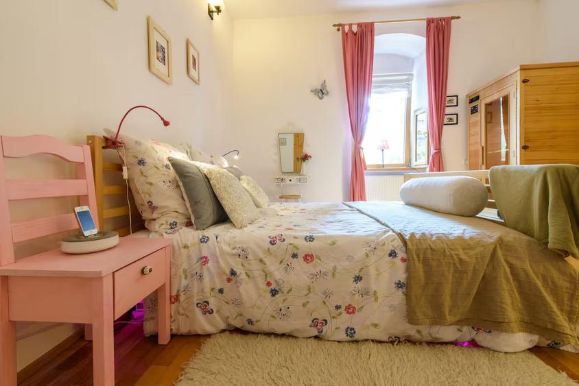 Apartament cu 2 camere nedecomandat în Centrul Istoric