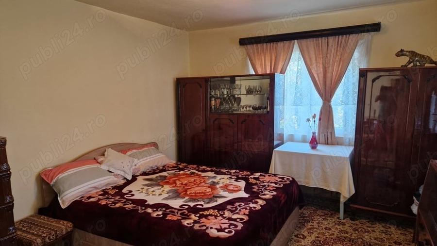 Casă cu 5 camere cu Teren 1265 Mp în Corlățel