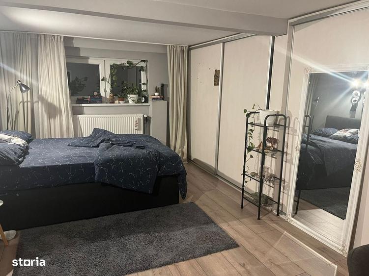 Casă cu 4 camere în Teiu