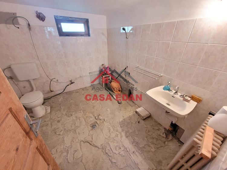 Casă individuală cu 3 camere cu Teren 1906 Mp în Breaza