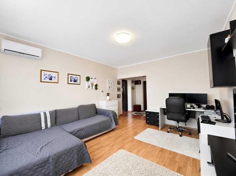Apartament cu 2 camere nedecomandat în Sânmartin