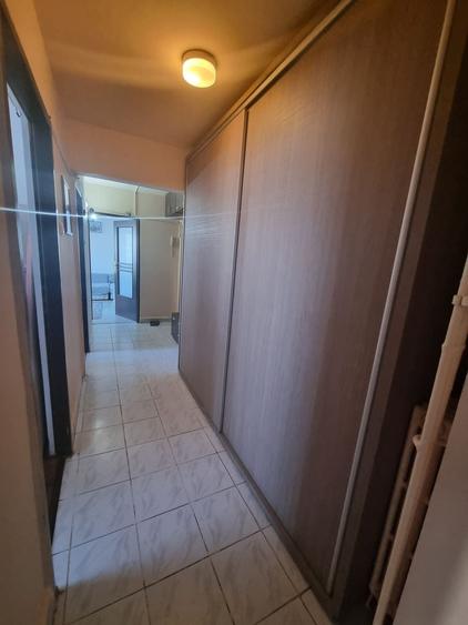 Apartament cu 3 camere decomandat, mobilat în Tomis III