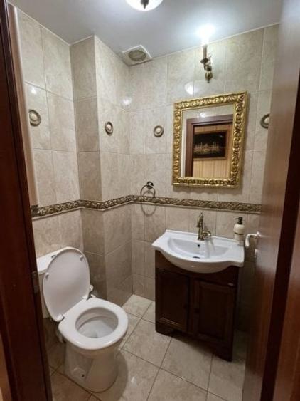 Apartament cu 3 camere decomandat, mobilat în Colentina