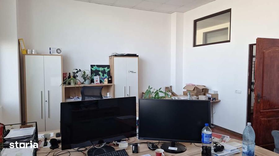 Spațiu comercial, de 150 mp, în Est