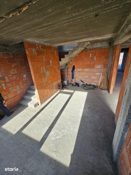 Casa la Ro?u Avansat, de Vanzare Mineri, energie si apa potabila - 14