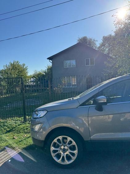 Casă cu 4 camere în Urleta