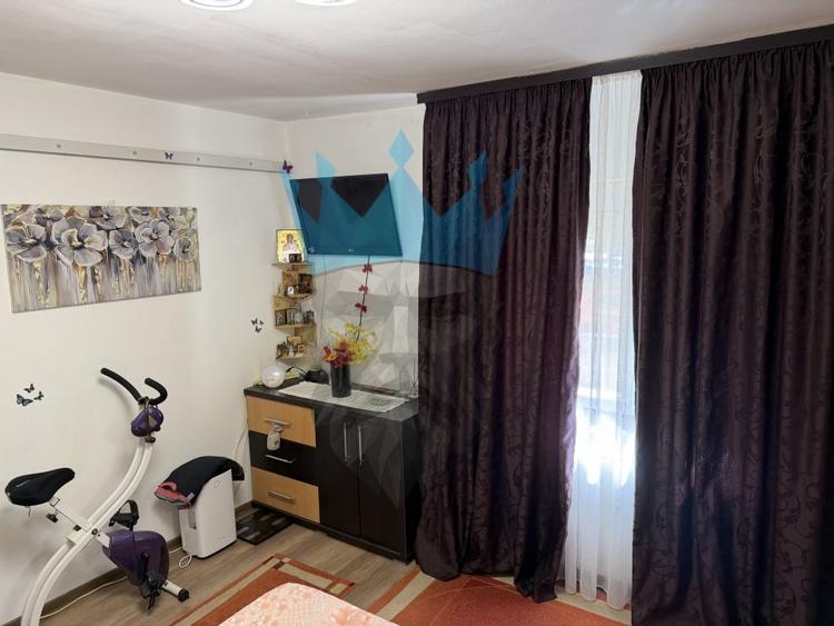 Apartament cu 2 camere decomandat, mobilat în Vitan Mall