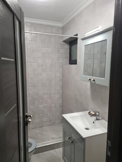 Casă cu 4 camere în Exterior Vest