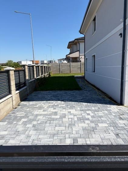 Duplex cu 5 camere cu Teren 350 Mp în Giarmata