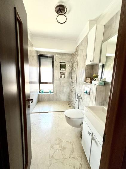 Apartament cu 4 camere decomandat în Păcurari
