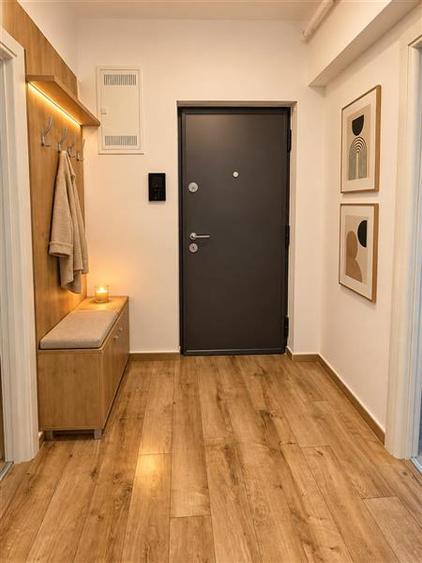 Apartament cu 2 camere decomandat, mobilat în Tractorul