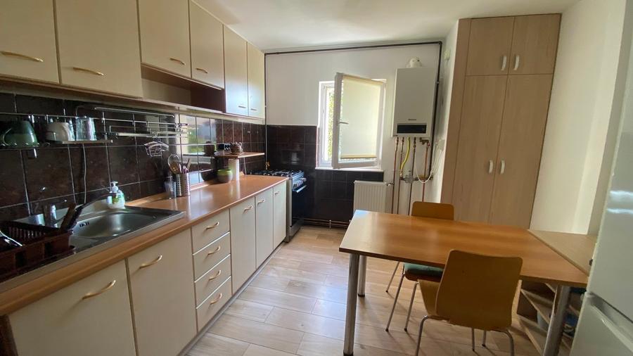 Apartament cu 3 camere decomandat în Grigorescu