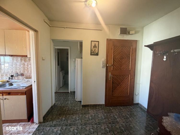 Apartament cu 2 camere decomandat în Calea Dumbrăvii