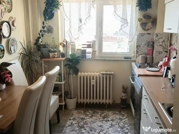 Apartament cu 2 camere semidecomandat, mobilat în Crângași