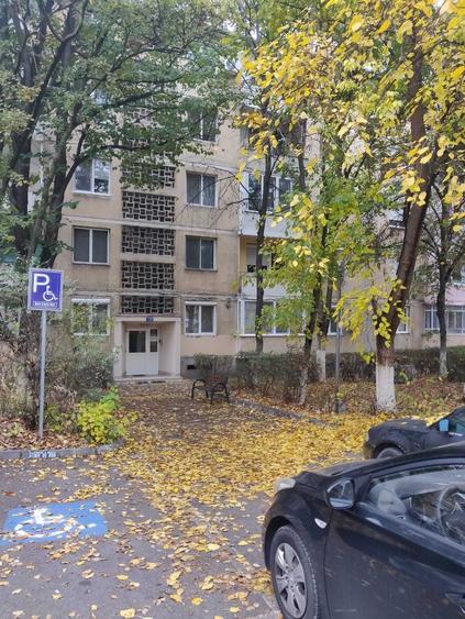 Apartament cu 2 camere semidecomandat în Decebal
