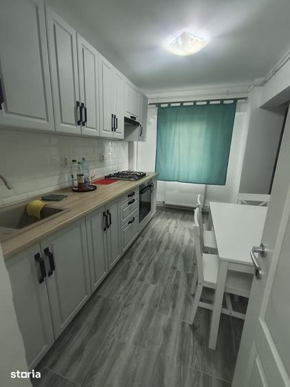 Apartament 2 camere, balcon, etaj 3 - 1