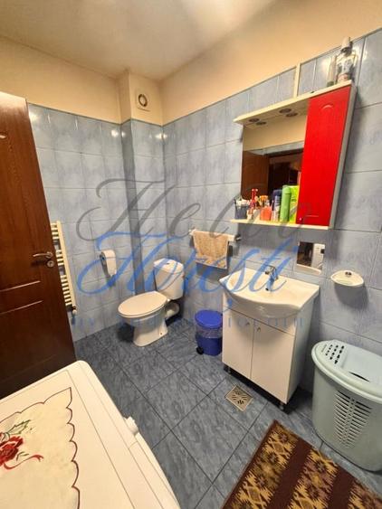 Apartament cu 4 camere semidecomandat, mobilat în Florești