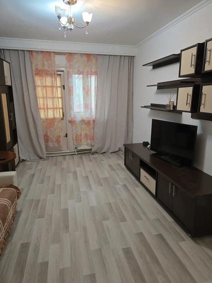 Apartament cu 3 camere decomandat în Orizont