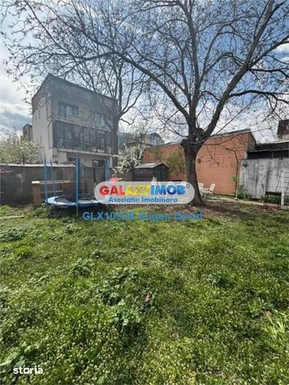 Teren de 900 mp, în Gara de Nord