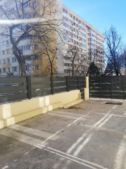 Casă individuală cu 5 camere cu Teren 200 Mp în Obor