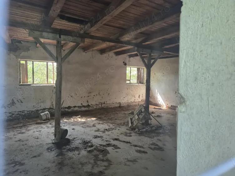 Casă cu 2 camere cu Teren 530 Mp în Tăut