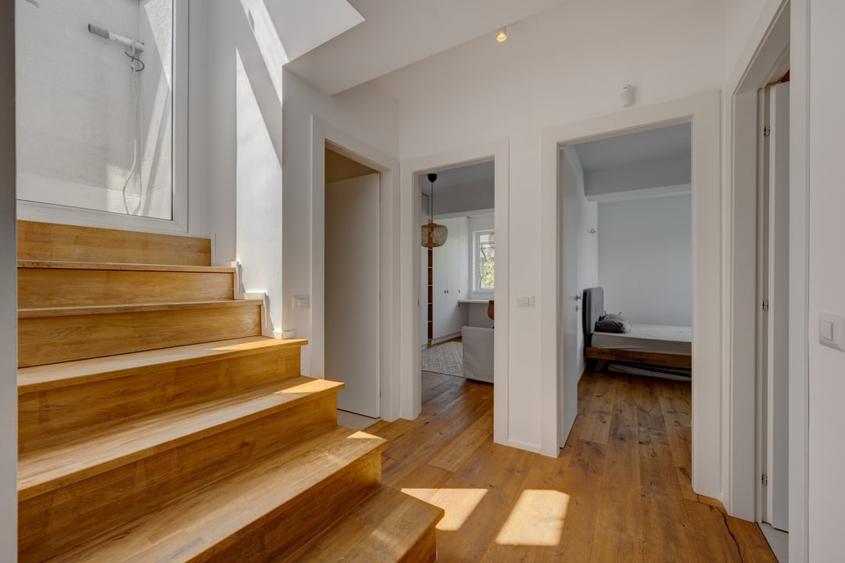Duplex cu 4 camere cu Teren 302 Mp în Odăi