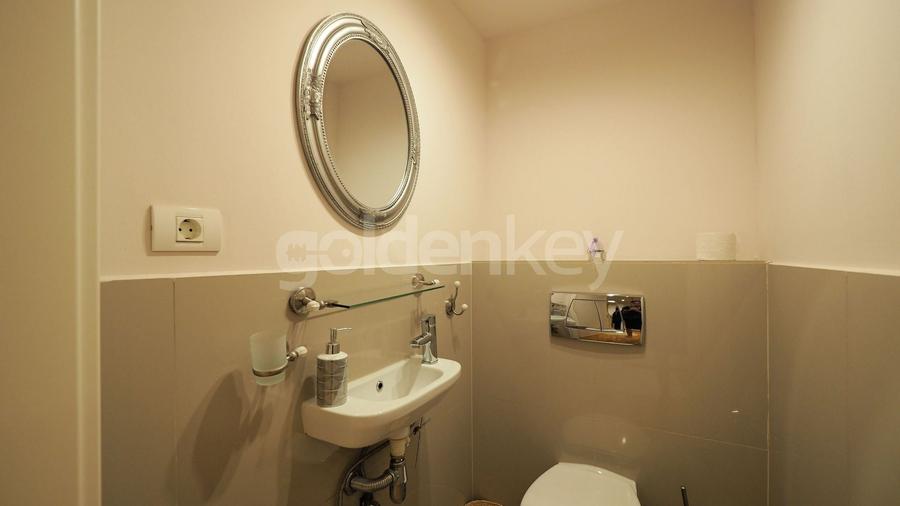 Apartament cu 5 camere semidecomandat, mobilat în Șoseaua Nordului