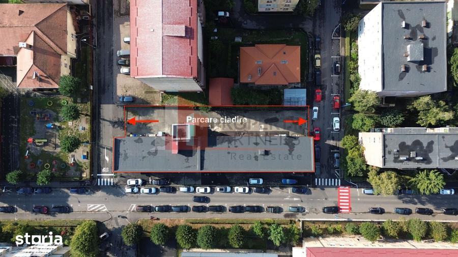 Spațiu comercial, de 330 mp, în Tractorul