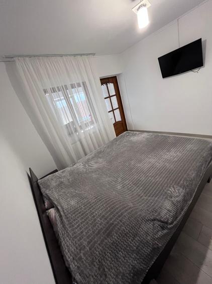 Casă individuală cu 4 camere cu Canalizare în Palas